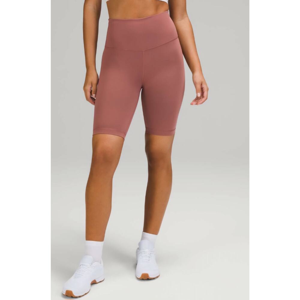 Lululemon Wunder Train High Rise Short 8"